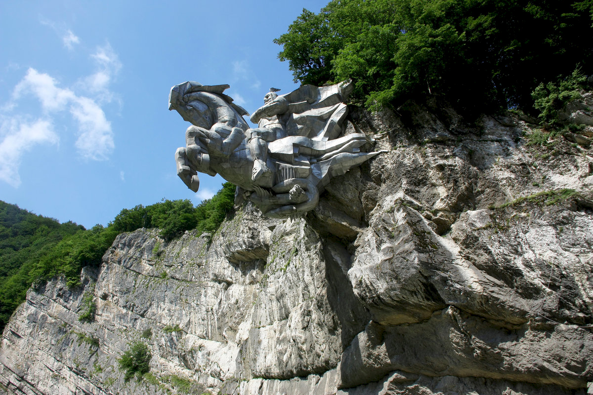 Памятник Уастырджи (Святому Георгию) &mdash; фото 2