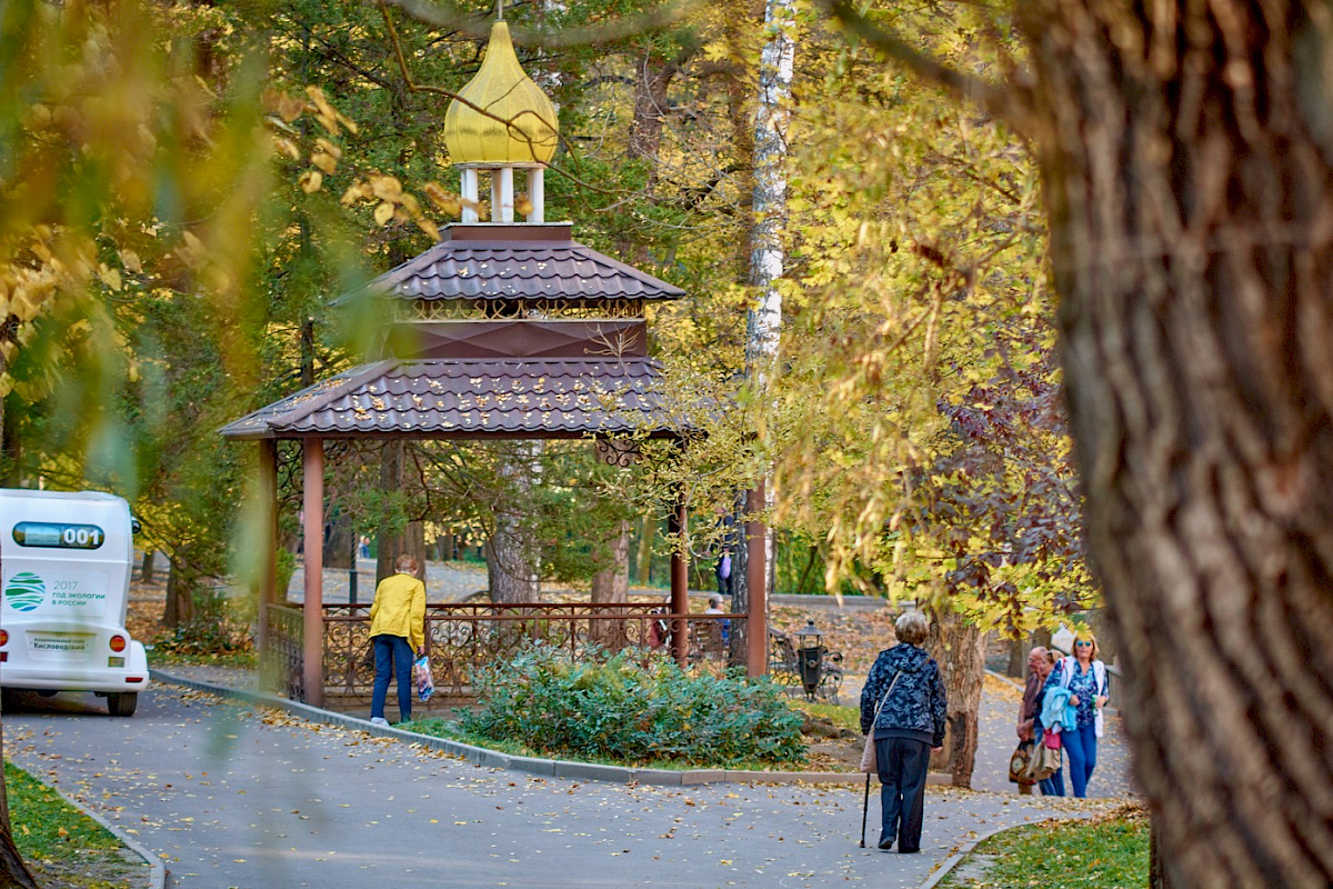 Беседка и &laquo;Хрустальный источник&raquo; &mdash; фото 2