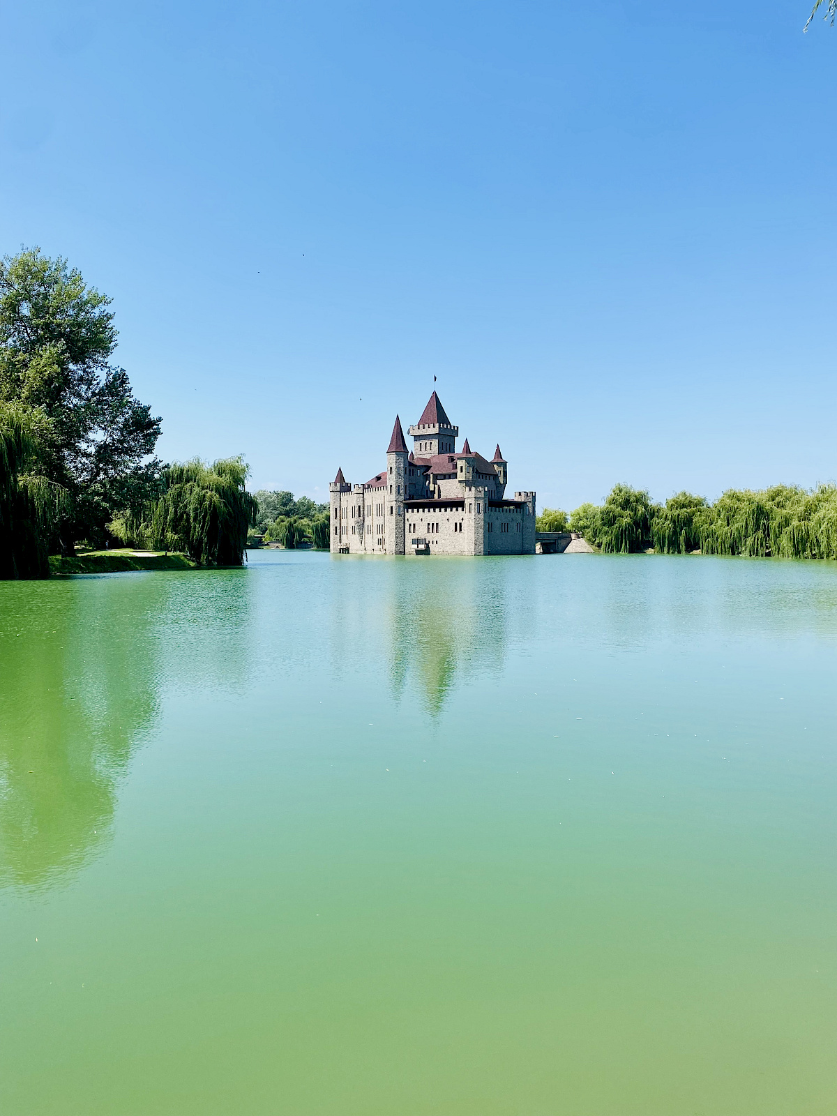 Замок Шато Эркен &mdash; фото 1