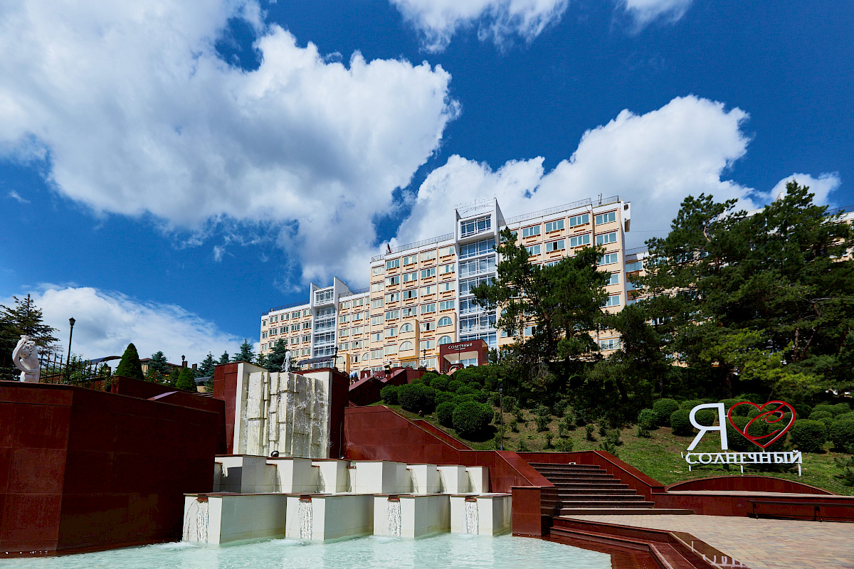 Фото отеля 1