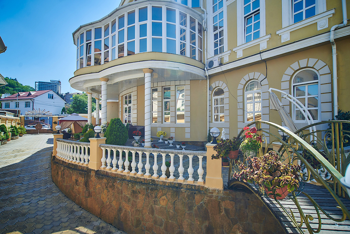 Фото отеля 2