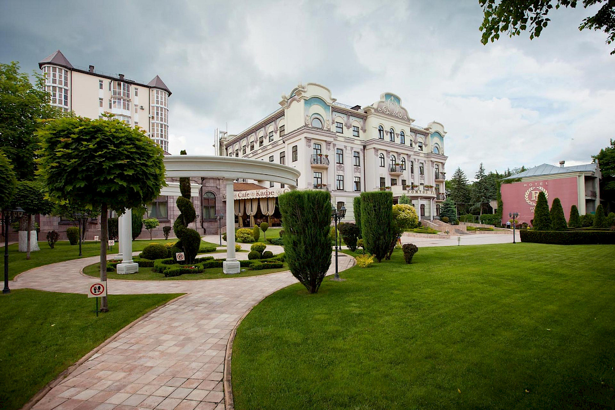 Фото отеля 2